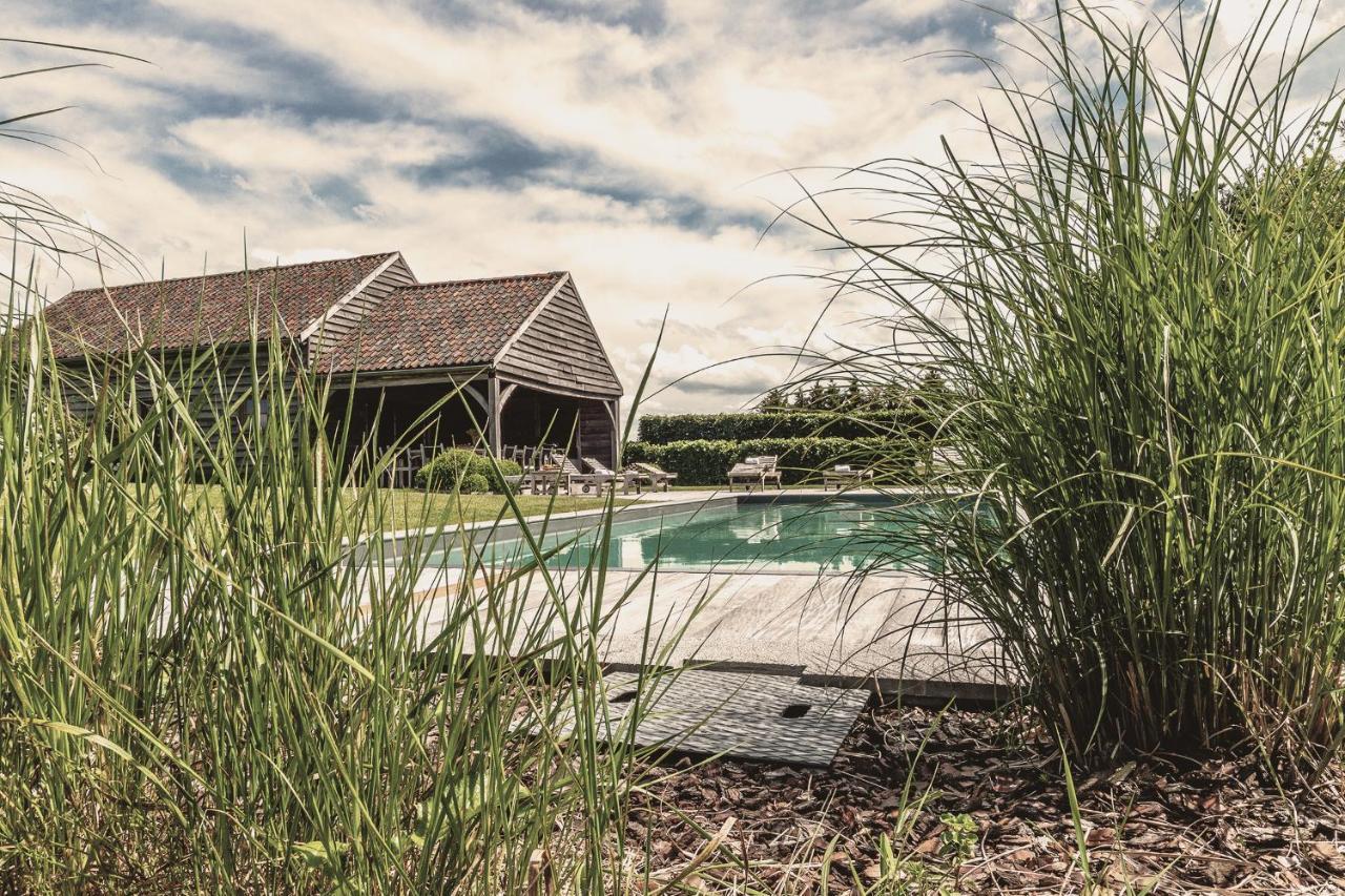 Domaine Sur Les Sarts Hotel Ohey Exterior photo